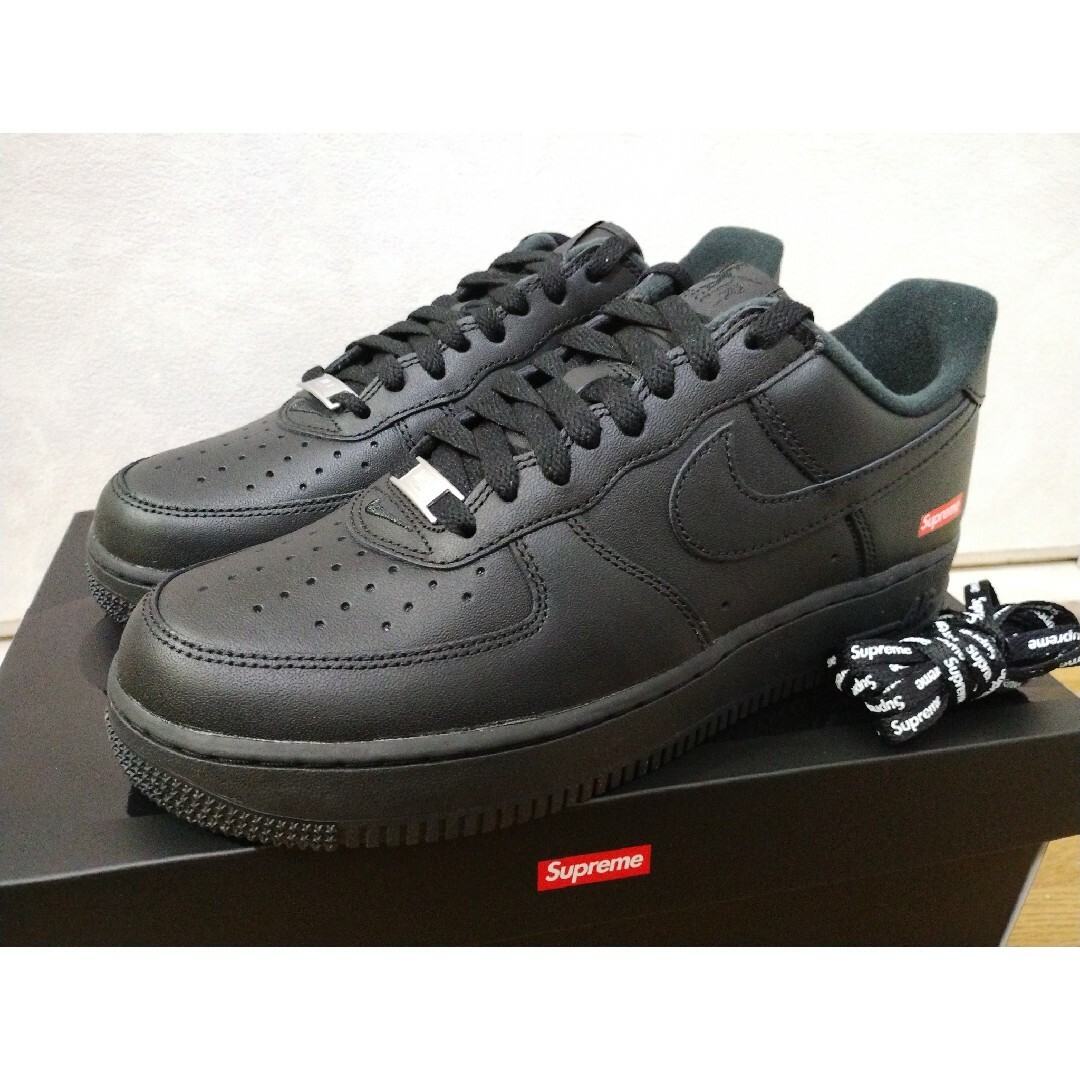 NIKE(ナイキ)の25.5cm Supreme Nike Air Force 1 Black メンズの靴/シューズ(スニーカー)の商品写真