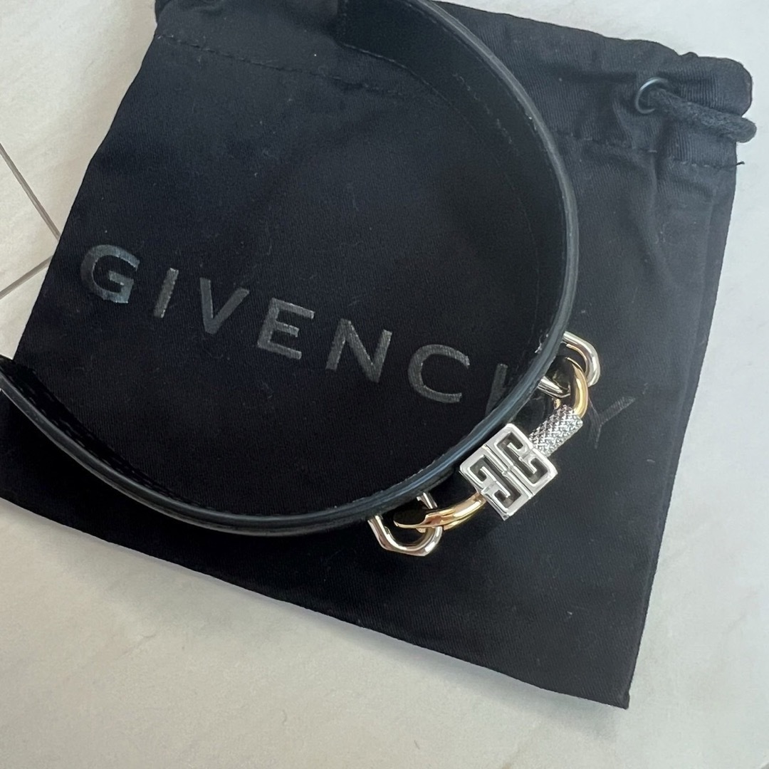 GIVENCHY(ジバンシィ)のGIVENCHY レザー ロック ブレスレット(サイズ1) メンズのアクセサリー(ブレスレット)の商品写真