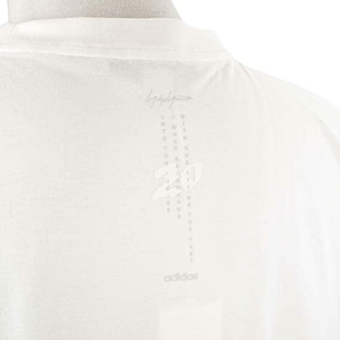 Y-3(ワイスリー)のY-3 20周年記念 半袖 Tシャツ フロントロゴ メンズ プレゼント メンズのトップス(Tシャツ/カットソー(半袖/袖なし))の商品写真