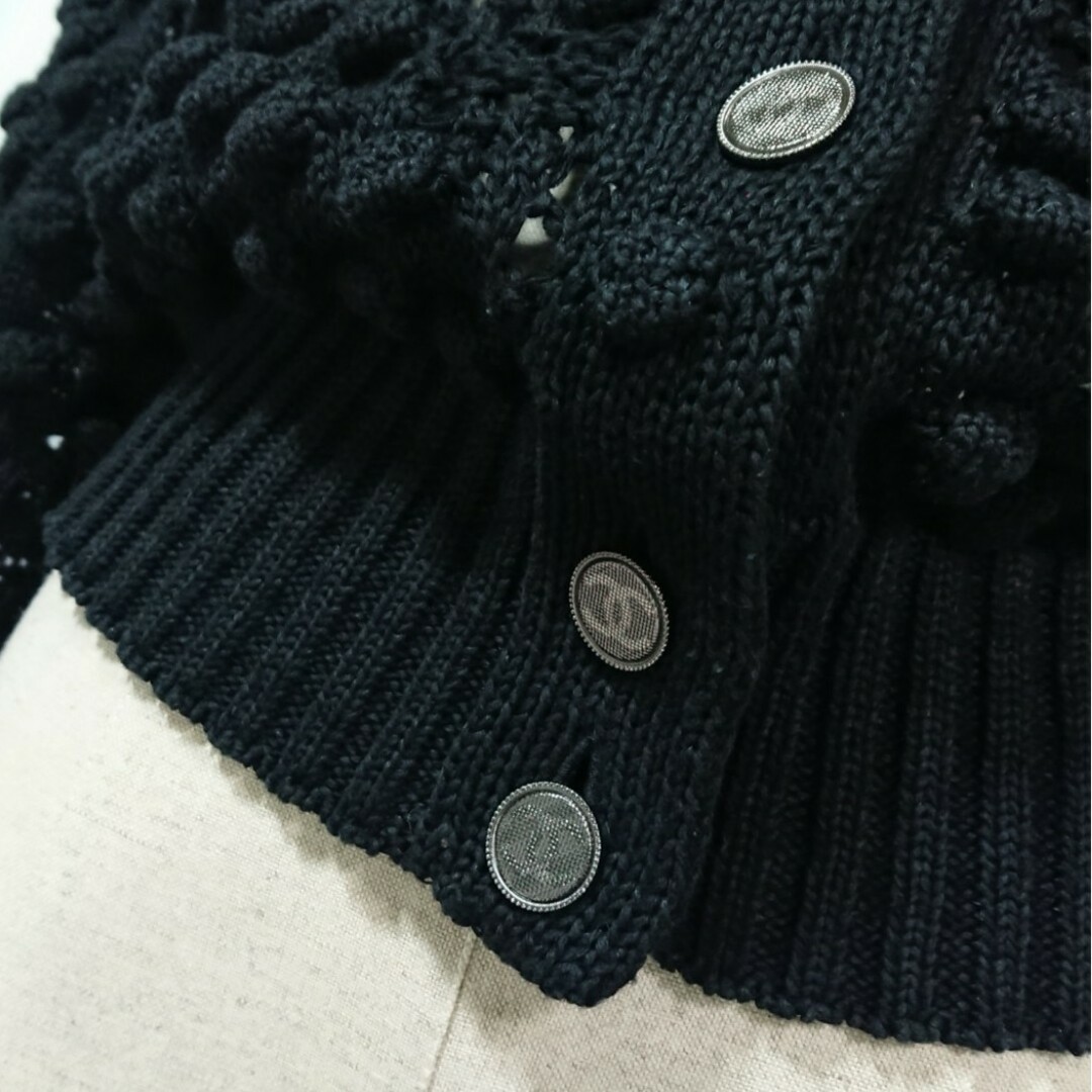 CHANEL - シャネル❤️ロゴボタン❤️可愛いポンポン CHANEL - シャネル❤️ロゴボタン❤️可愛いポンポン