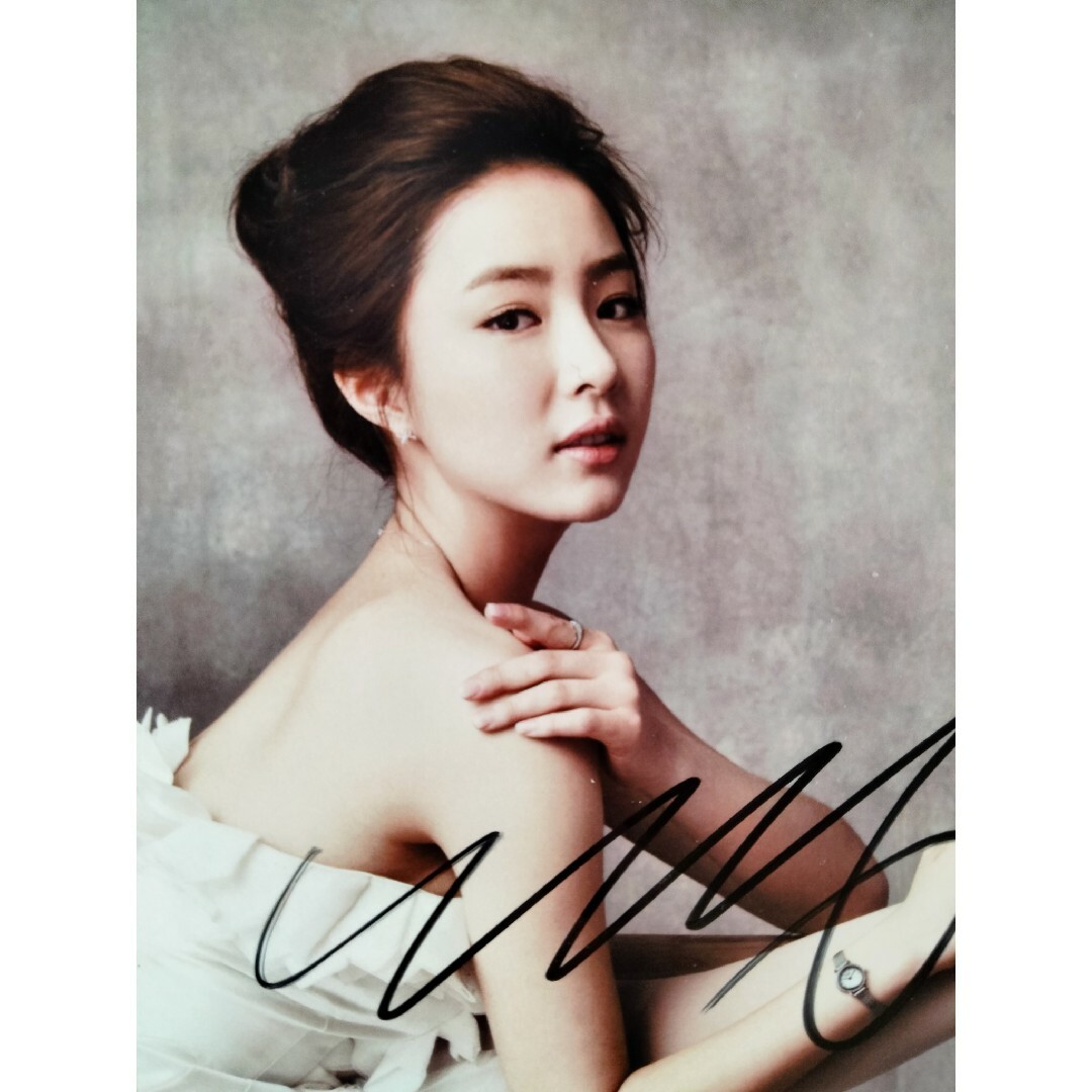 シンセギョン直筆サイン入り2Lサイズ写真…Shin Sae-kyeong…➂の シンセギョン直筆サイン入り2Lサイズ写真…Shin Sae-kyeong…➂の