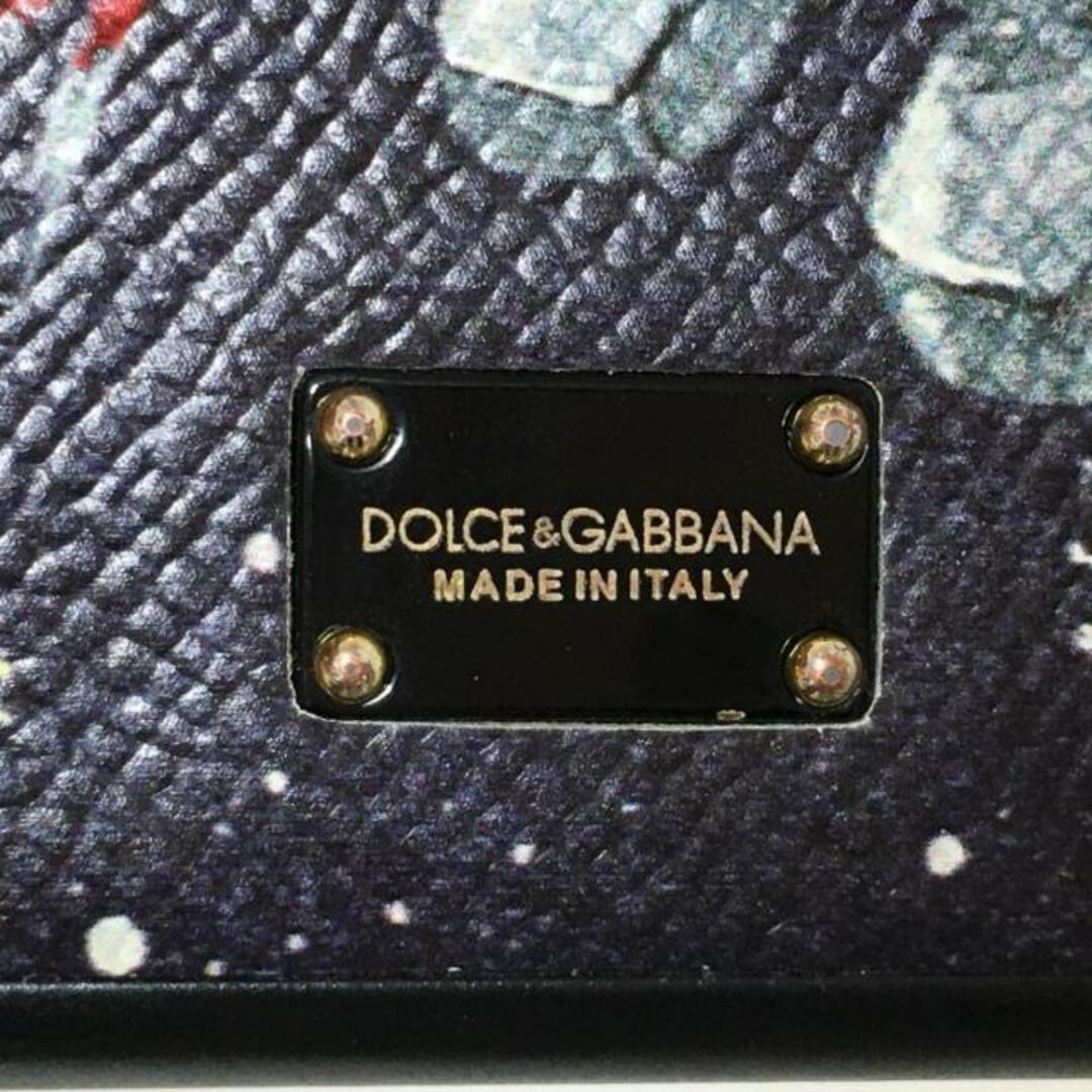 DOLCE&GABBANA(ドルチェアンドガッバーナ)のDOLCE&GABBANA(ドルチェアンドガッバーナ) 携帯電話ケース - ネイビー×黒×マルチ スマートフォンケース/対応機種不明 レザー×プラスチック スマホ/家電/カメラのスマホアクセサリー(モバイルケース/カバー)の商品写真