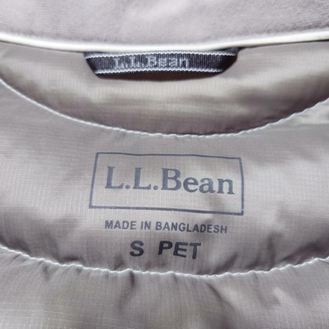 L.L.Bean(エルエルビーン)のL.L.Bean(エルエルビーン) ダウンコート サイズS PET レディース美品  - ライトグレー 長袖/ジップアップ/冬 レディースのジャケット/アウター(ダウンコート)の商品写真