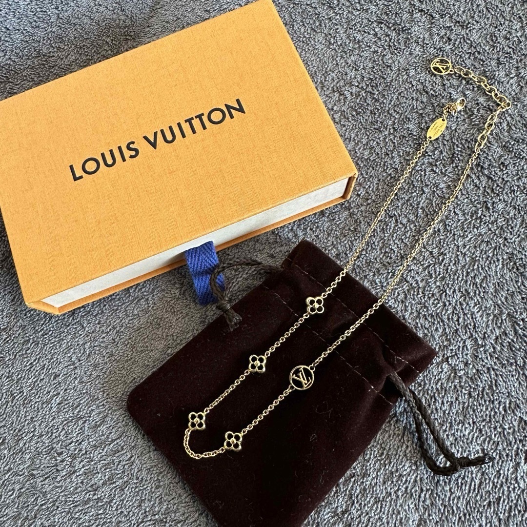 LOUIS VUITTON(ルイヴィトン)の美品　ルイヴィトン　フラワーロゴネックレス レディースのアクセサリー(ネックレス)の商品写真