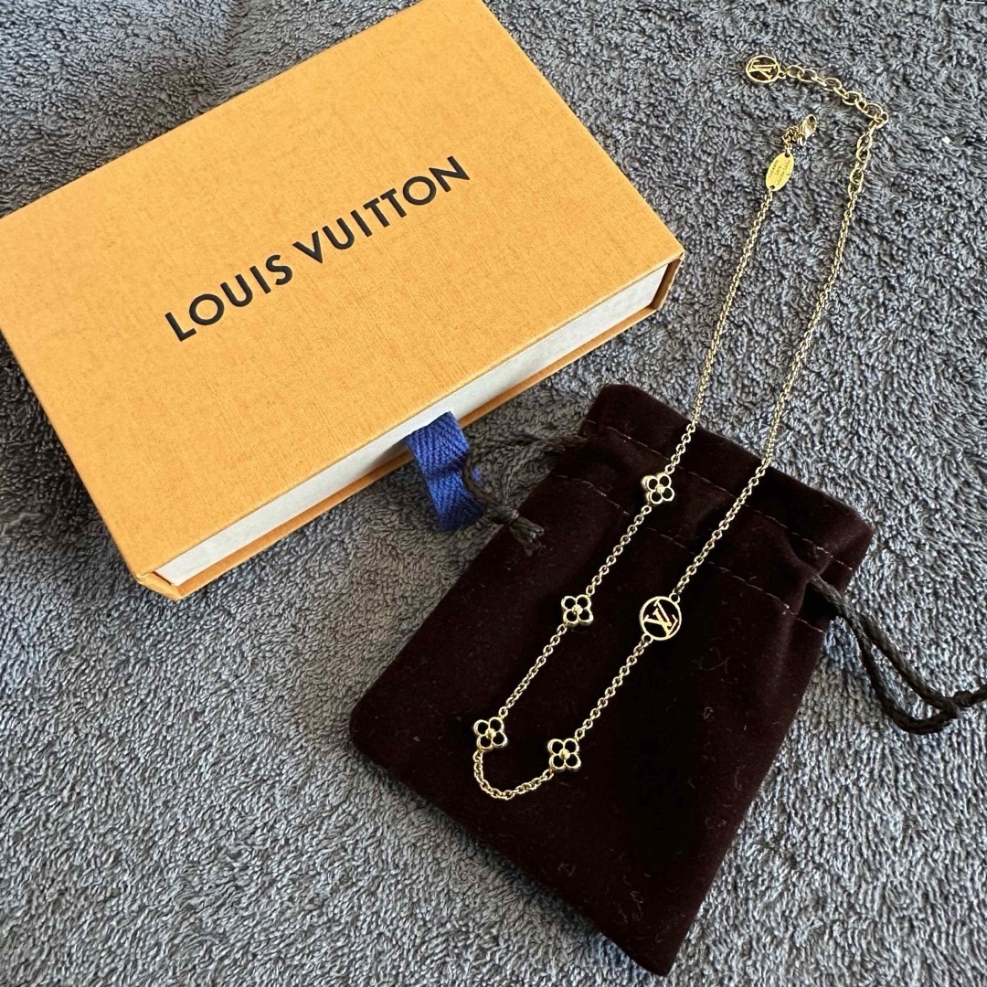 LOUIS VUITTON(ルイヴィトン)の美品　ルイヴィトン　フラワーロゴネックレス レディースのアクセサリー(ネックレス)の商品写真