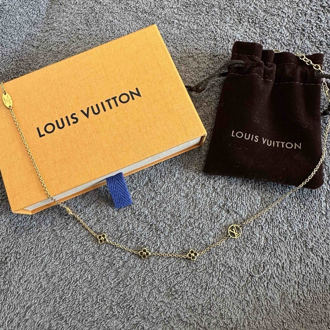 LOUIS VUITTON(ルイヴィトン)の美品　ルイヴィトン　フラワーロゴネックレス レディースのアクセサリー(ネックレス)の商品写真