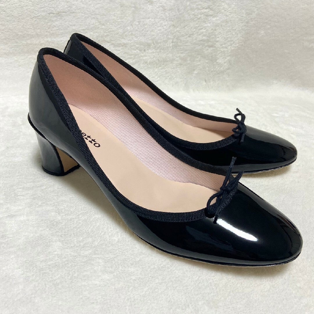 repetto(レペット)の新品未使用　レペット　ヒール　エナメル　パンプス　ブラック　40 レディースの靴/シューズ(ハイヒール/パンプス)の商品写真