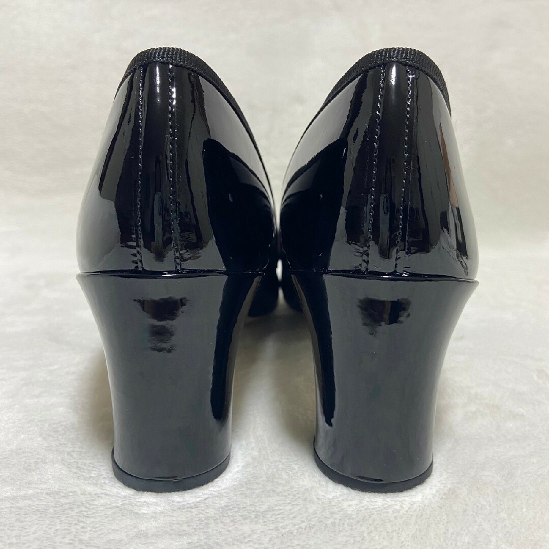 repetto(レペット)の新品未使用　レペット　ヒール　エナメル　パンプス　ブラック　40 レディースの靴/シューズ(ハイヒール/パンプス)の商品写真