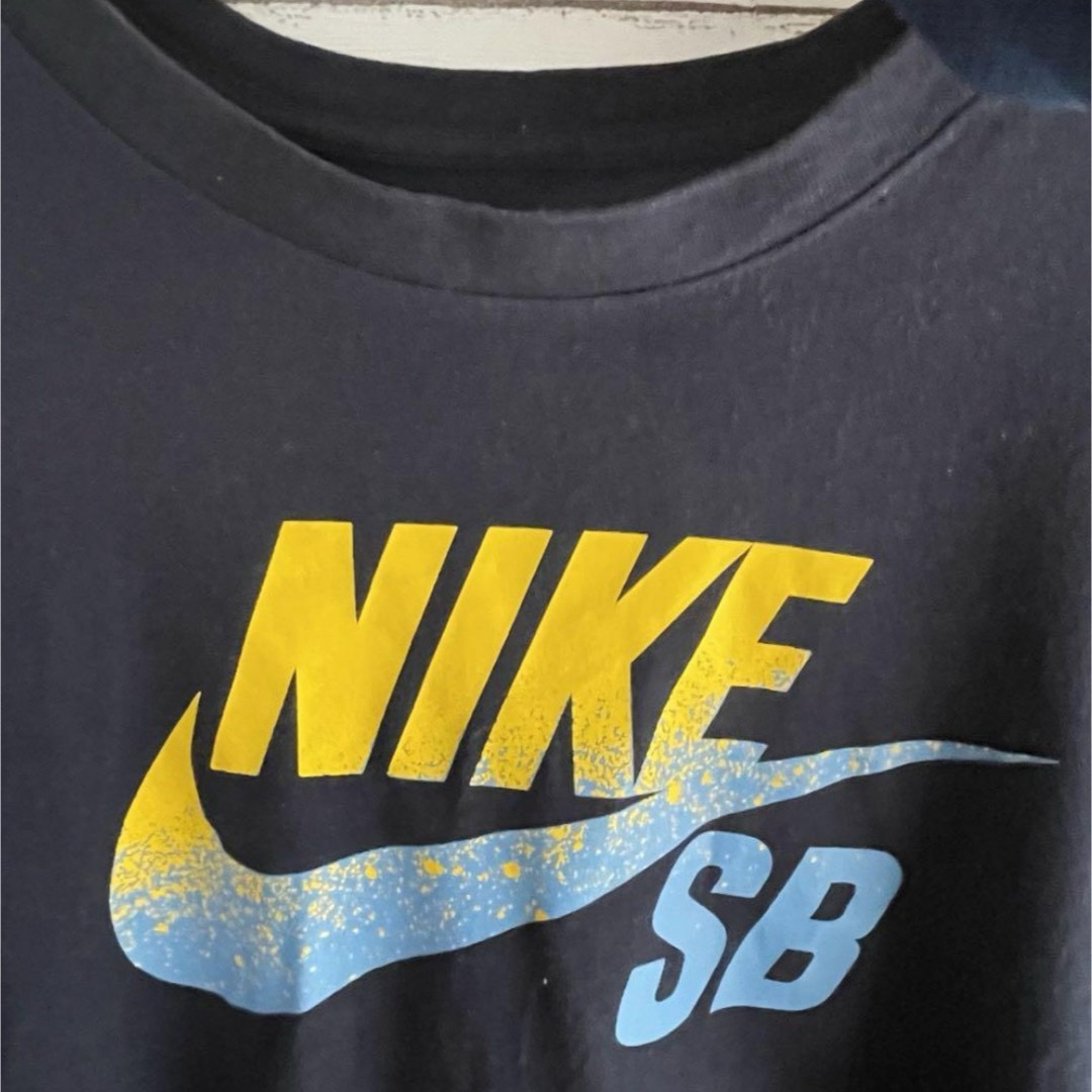 NIKE(ナイキ)の【NIKE】　nike SB tシャツ  紺　 XL メンズのトップス(Tシャツ/カットソー(半袖/袖なし))の商品写真