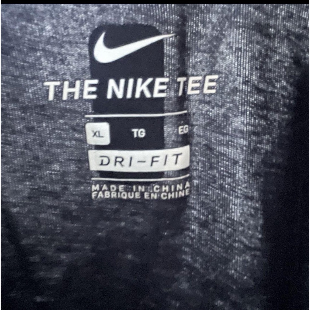 NIKE(ナイキ)の【NIKE】　nike SB tシャツ  紺　 XL メンズのトップス(Tシャツ/カットソー(半袖/袖なし))の商品写真