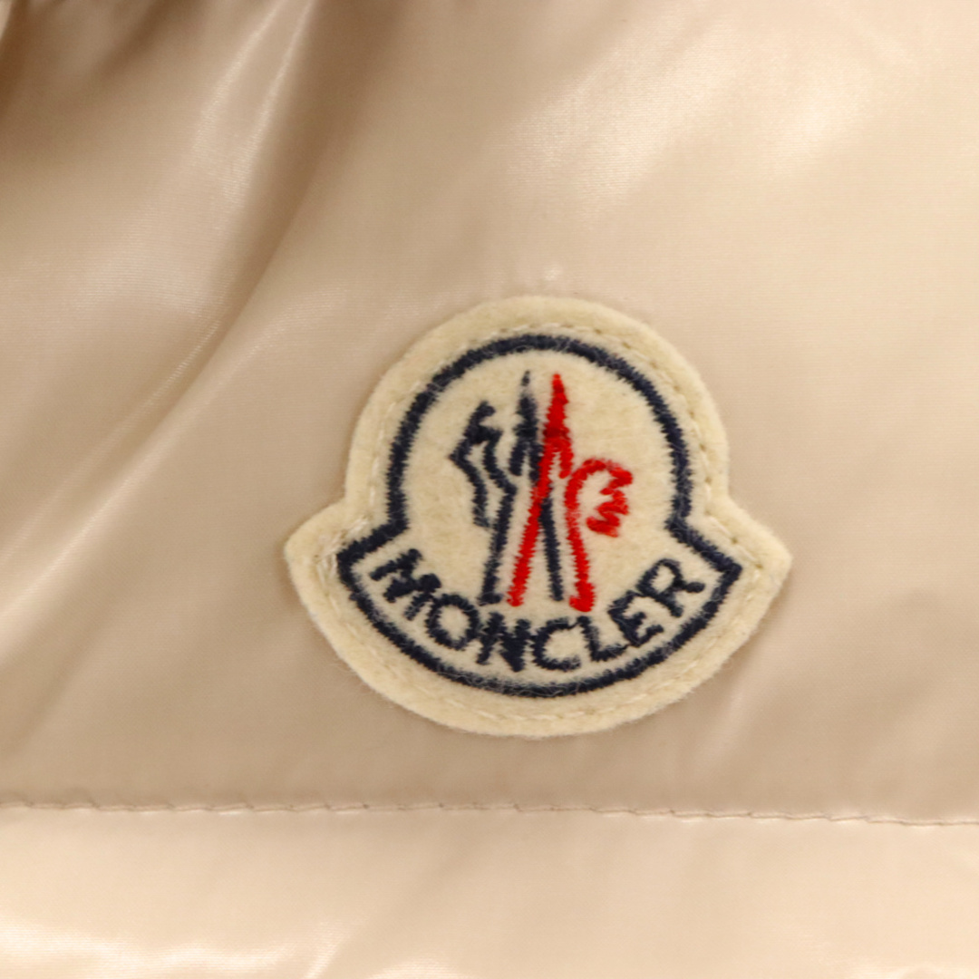 MONCLER(モンクレール)のMONCLER モンクレール GHANY ガーニー ダウンベスト ホワイト C20934830405 メンズのジャケット/アウター(ダウンベスト)の商品写真