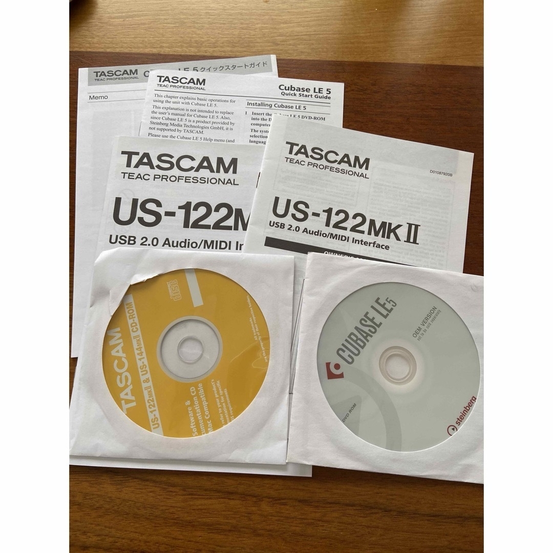 TESCOM(テスコム)のTASCAM  US-122MKⅡ 楽器のDTM/DAW(オーディオインターフェイス)の商品写真