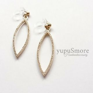 ジルコニアフープ　イヤリングorピアス(ピアス)