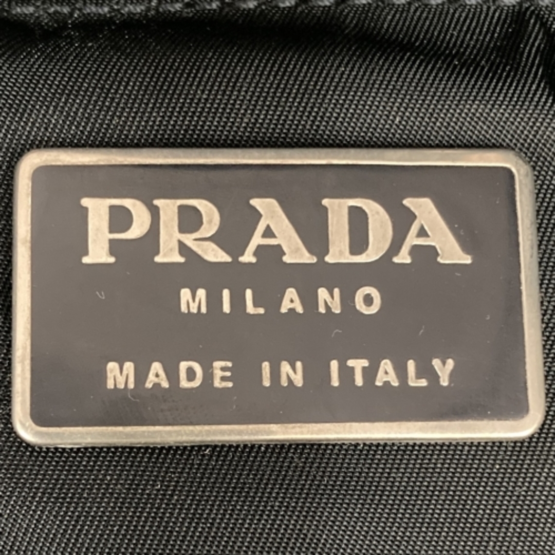 PRADA(プラダ)のPRADA プラダ リュック デイパック ナイロンバッグ トライアングルロゴ カーキ ダークグリーン ナイロン レディース メンズ USED 【中古】 レディースのバッグ(リュック/バックパック)の商品写真