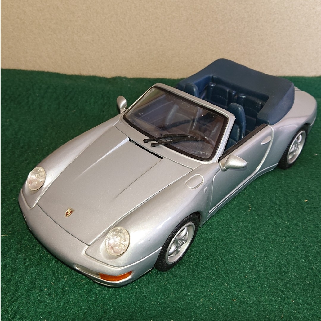 Porsche(ポルシェ)のPORSCHE 911  CARRERA CABRIOLET 1/18 エンタメ/ホビーのおもちゃ/ぬいぐるみ(模型/プラモデル)の商品写真