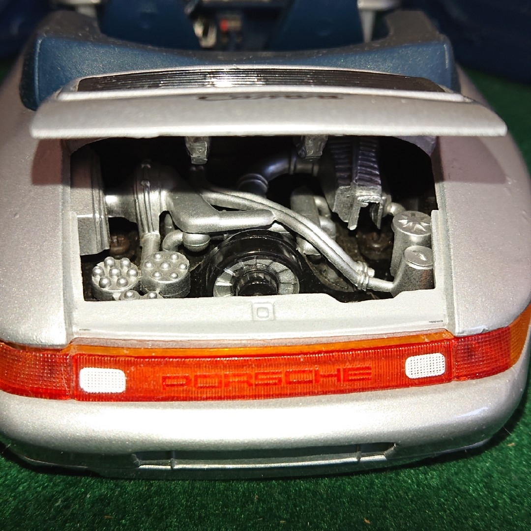 Porsche(ポルシェ)のPORSCHE 911  CARRERA CABRIOLET 1/18 エンタメ/ホビーのおもちゃ/ぬいぐるみ(模型/プラモデル)の商品写真