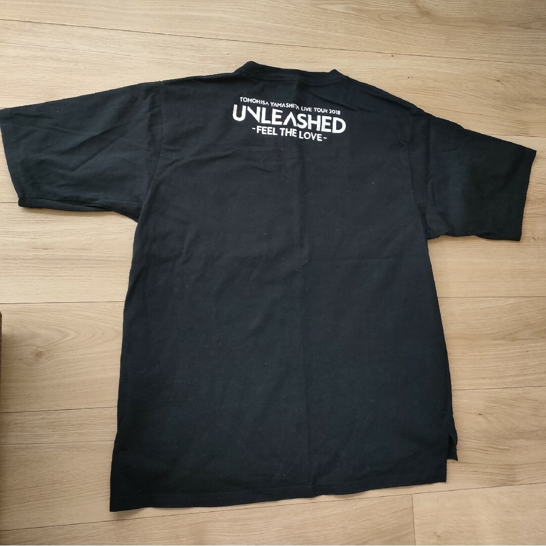 山下智久(ヤマシタトモヒサ)の山下智久　ツアーTシャツ　UNLEASHED　2018　山P　グッズ エンタメ/ホビーのタレントグッズ(アイドルグッズ)の商品写真