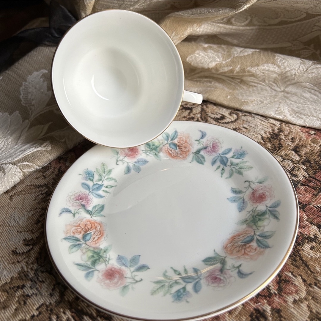 WEDGWOOD(ウェッジウッド)の英国製  WEDGWOOD Mist Rose カップ&ケーキプレート インテリア/住まい/日用品のキッチン/食器(食器)の商品写真