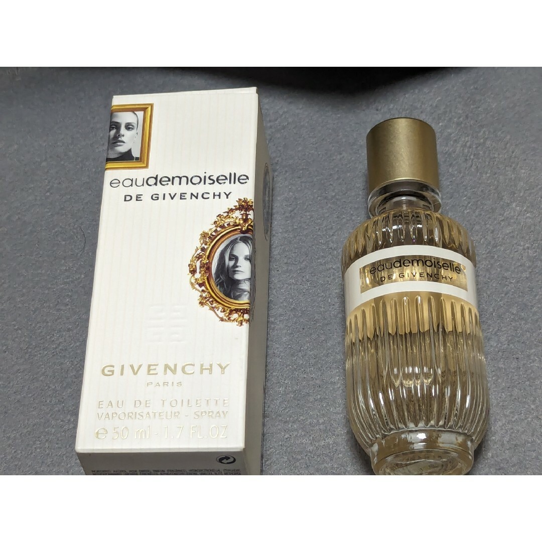 GIVENCHY(ジバンシィ)の美品ジバンシーオードモアゼルオーデトワレ50ml コスメ/美容の香水(香水(女性用))の商品写真