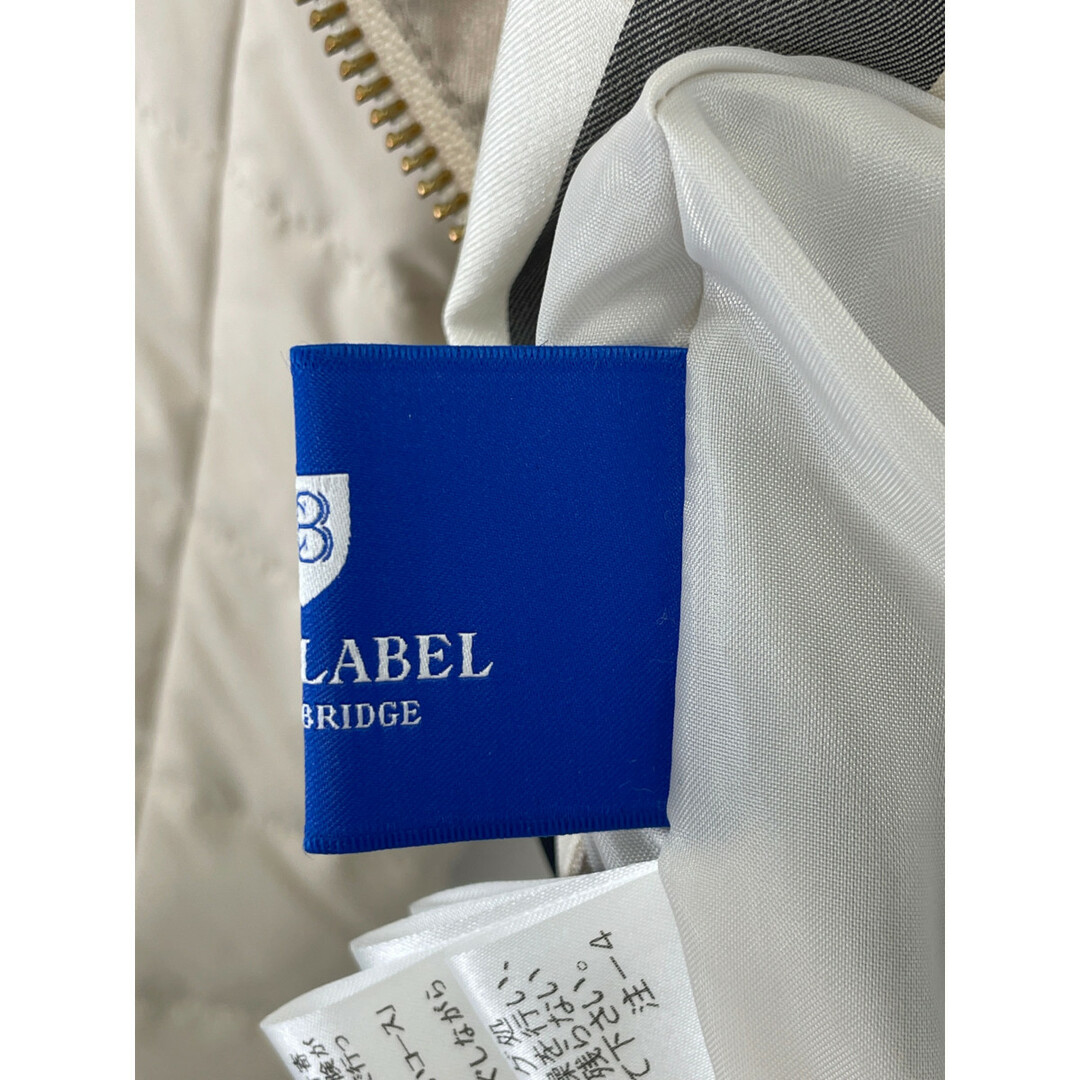 BLUE LABEL CRESTBRIDGE(ブルーレーベルクレストブリッジ)のブルーレーベルクレストブリッジ ﾗｲﾄﾍﾞｰｼﾞｭ ﾘﾊﾞｰｼﾌﾞﾙﾀﾞｳﾝｼﾞｬｹｯﾄ 38 レディースのジャケット/アウター(その他)の商品写真