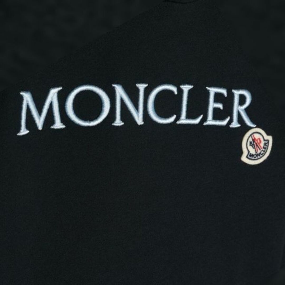 MONCLER(モンクレール)の●新品/正規品● MONCLER 刺繍 フェルト ロゴパッチ フード キッズ/ベビー/マタニティのキッズ服女の子用(90cm~)(その他)の商品写真