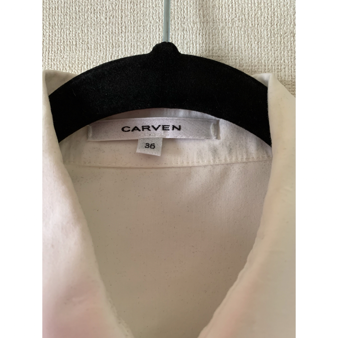 CARVEN(カルヴェン)のCARVEN カルヴェン コレクション定番アイテム ハート型 白 ホワイトシャツ レディースのトップス(シャツ/ブラウス(長袖/七分))の商品写真