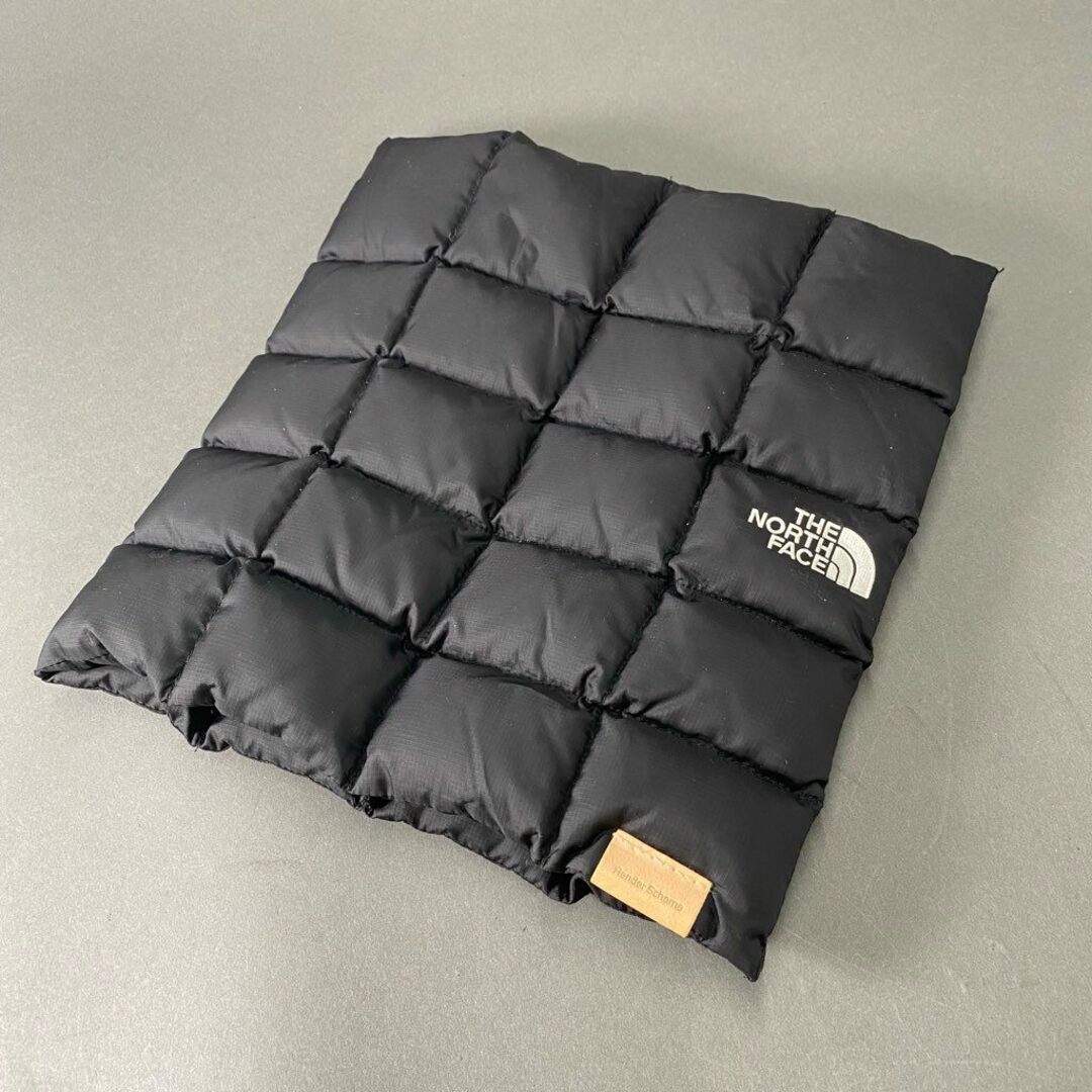 THE NORTH FACE(ザノースフェイス)のc8 THE NORTH FACE × Hender Scheme ノースフェイス エンダースキーマ 22AW ネックワッチ ワッチキャップ ネックウォーマー NN72111H ブラック ナイロン ダウン90％ メンズのファッション小物(ネックウォーマー)の商品写真