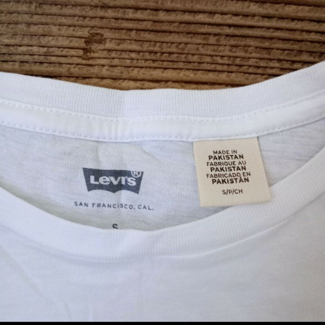 Levi's(リーバイス)のリーバイスLevi's日章旗ロゴプリント半袖Tシャツ旭日旗 レディースのトップス(Tシャツ(半袖/袖なし))の商品写真