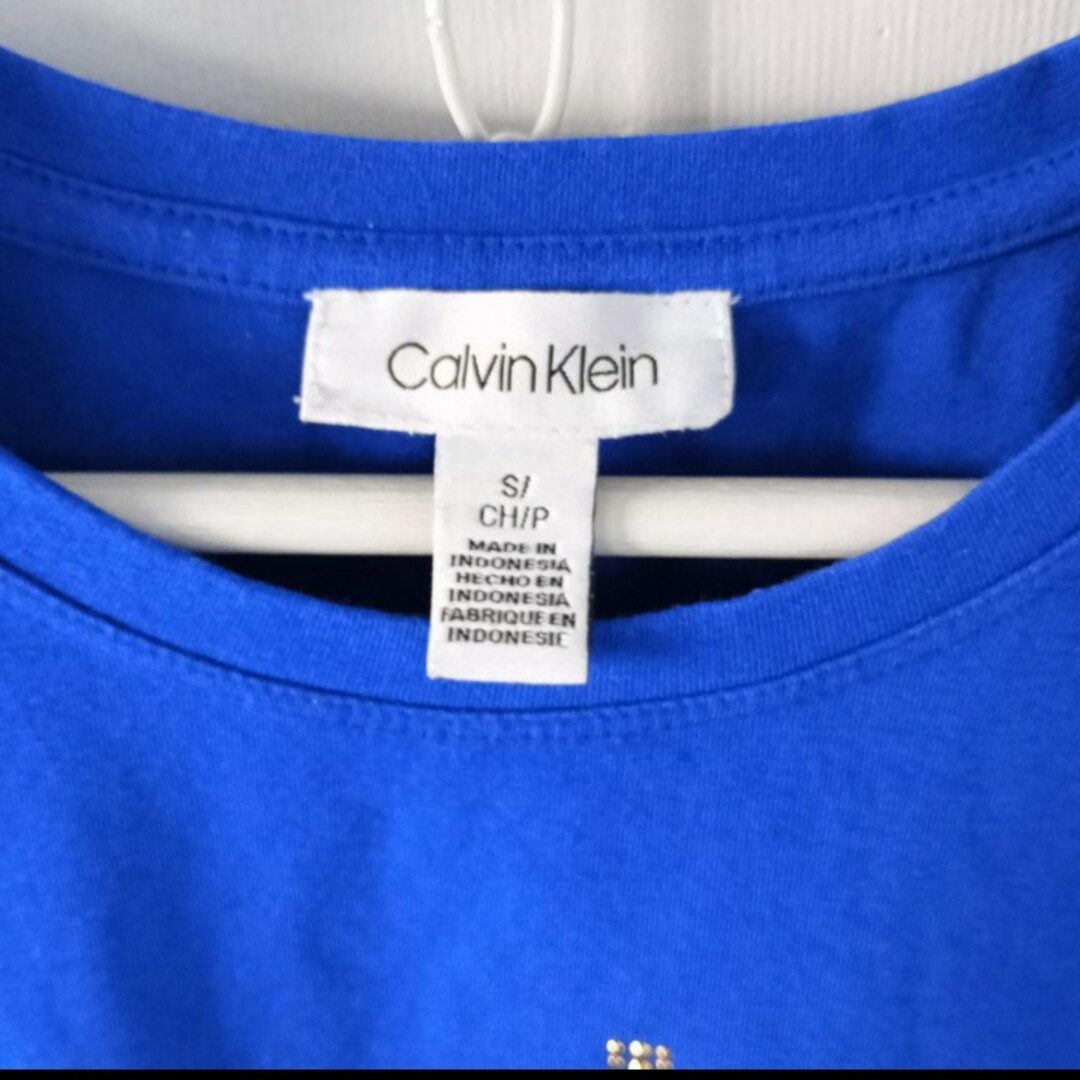 Calvin Klein(カルバンクライン)のカルバンクラインキラキラロゴマーク入りｔシャツ レディースのトップス(Tシャツ(半袖/袖なし))の商品写真