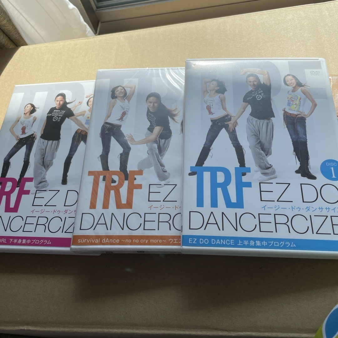 avex(エイベックス)のTRF EZ DO DANCERCIZE 3枚組 エンタメ/ホビーのDVD/ブルーレイ(スポーツ/フィットネス)の商品写真