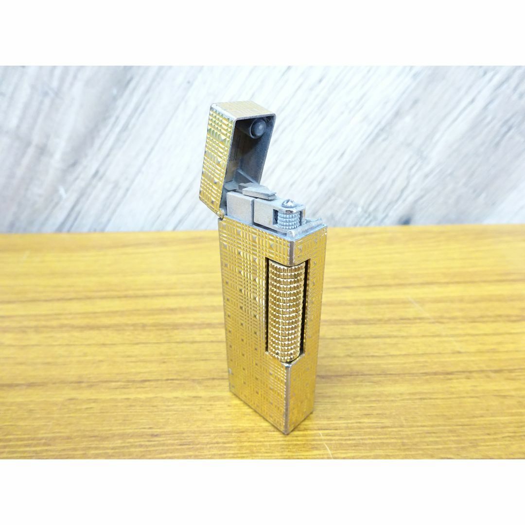 Dunhill(ダンヒル)のK渋056/ dunhill ダンヒル ライター ゴールドカラー メンズのファッション小物(タバコグッズ)の商品写真