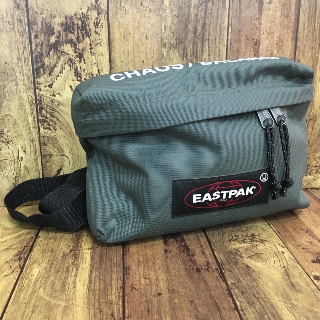 EASTPAK(イーストパック)のUNDER COVER EASTPAK CHAOS BALANCE ショルダーバッグ イーストパック アンダーカバー グリーン【7273-004】 メンズのバッグ(ショルダーバッグ)の商品写真