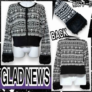 グラッドニュース(GLAD NEWS)の【GLAD NEWS】袖口ファー付スカル&ロゴ柄カーディガン(カーディガン)