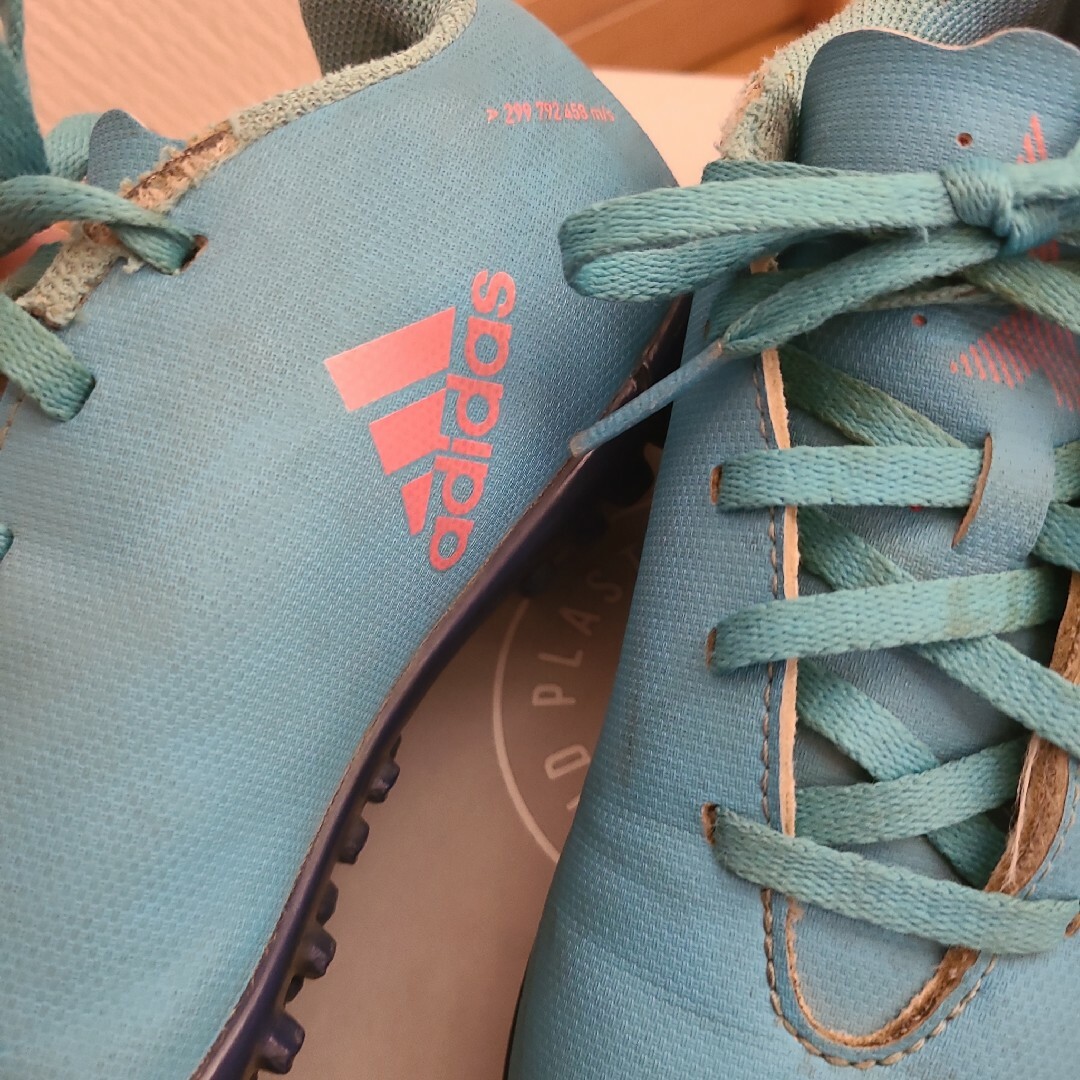 adidas(アディダス)のadidas サッカーシューズ トレシュー 20センチ スポーツ/アウトドアのサッカー/フットサル(シューズ)の商品写真