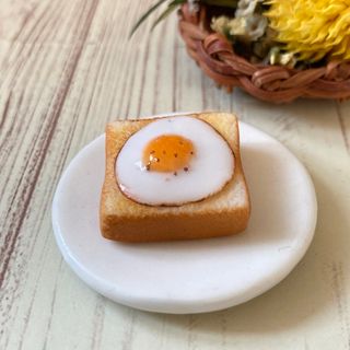 ミニチュアフード 　目玉焼きトースト(ミニチュア)