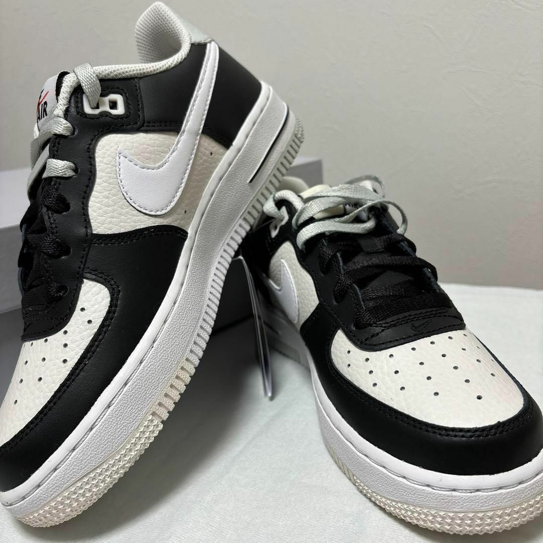 NIKE(ナイキ)のナイキ　エア　フォース　1 LV8 1 GS スニーカー　FB9035-002 レディースの靴/シューズ(スニーカー)の商品写真