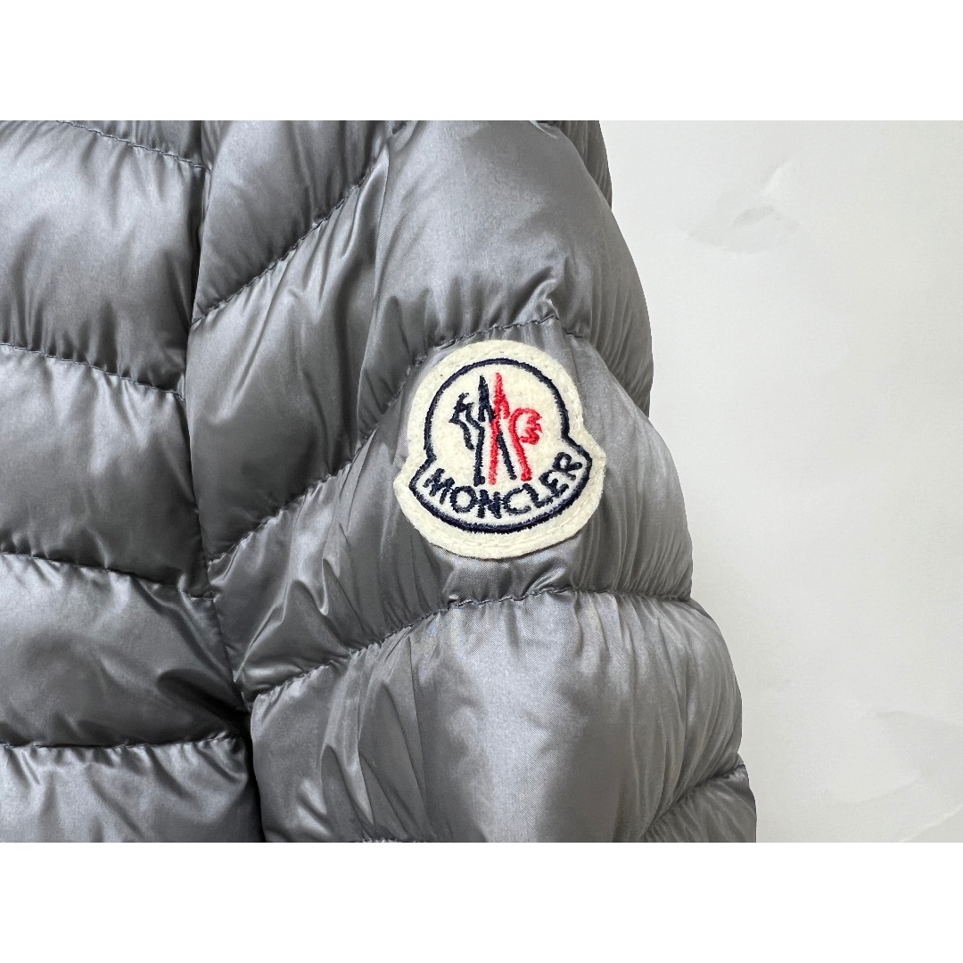 MONCLER(モンクレール)のMONCLER モンクレール レディース ダウンジャケット バルベル BARBEL GIUBBOTTO JACKET グレー フード サイズ：5  レディースのジャケット/アウター(ダウンジャケット)の商品写真