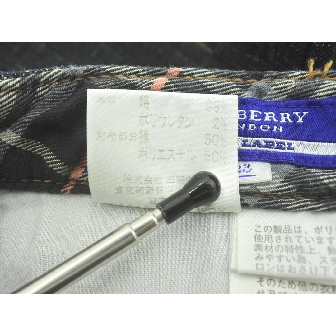 BURBERRY BLUE LABEL(バーバリーブルーレーベル)のバーバリーブルーレーベル USED加工 クロップド デニムパンツ size23/青 ■◇ レディース レディースのパンツ(デニム/ジーンズ)の商品写真