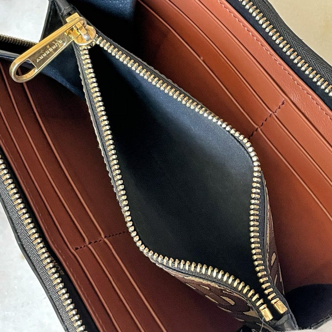 BURBERRY - BURBERRY バーバリー PVC 長財布 ラウンドファスナー BURBERRY - BURBERRY バーバリー PVC 長財布 ラウンドファスナー