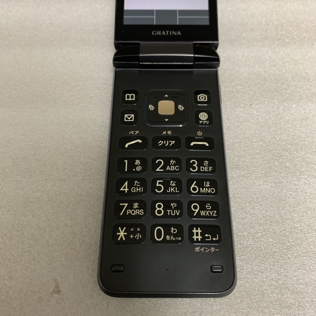 京セラ(キョウセラ)のガラホ　SIMフリー　GRATINA KYF39 4G対応 スマホ/家電/カメラのスマートフォン/携帯電話(携帯電話本体)の商品写真