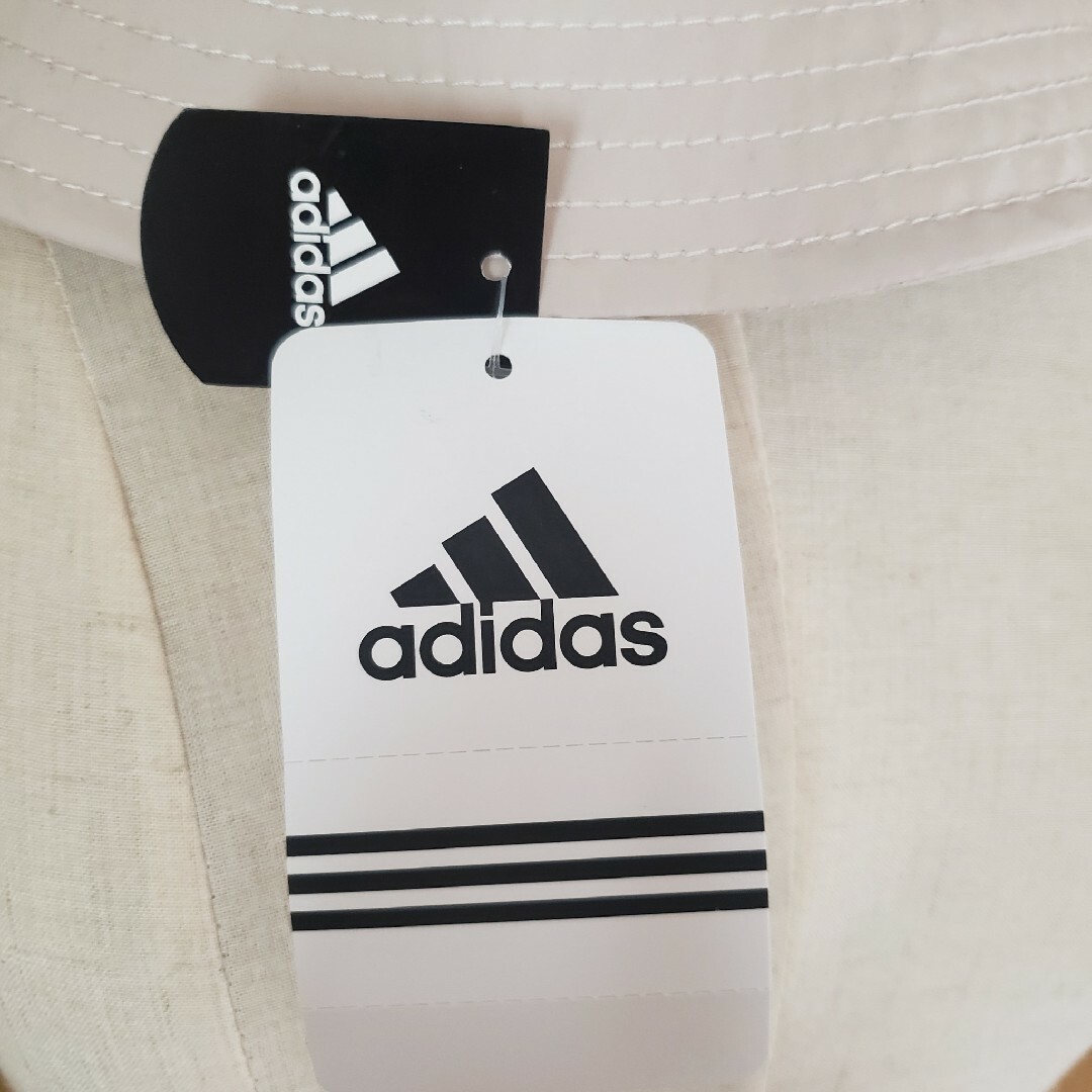 adidas(アディダス)のadidas 帽子 レディースの帽子(ハット)の商品写真