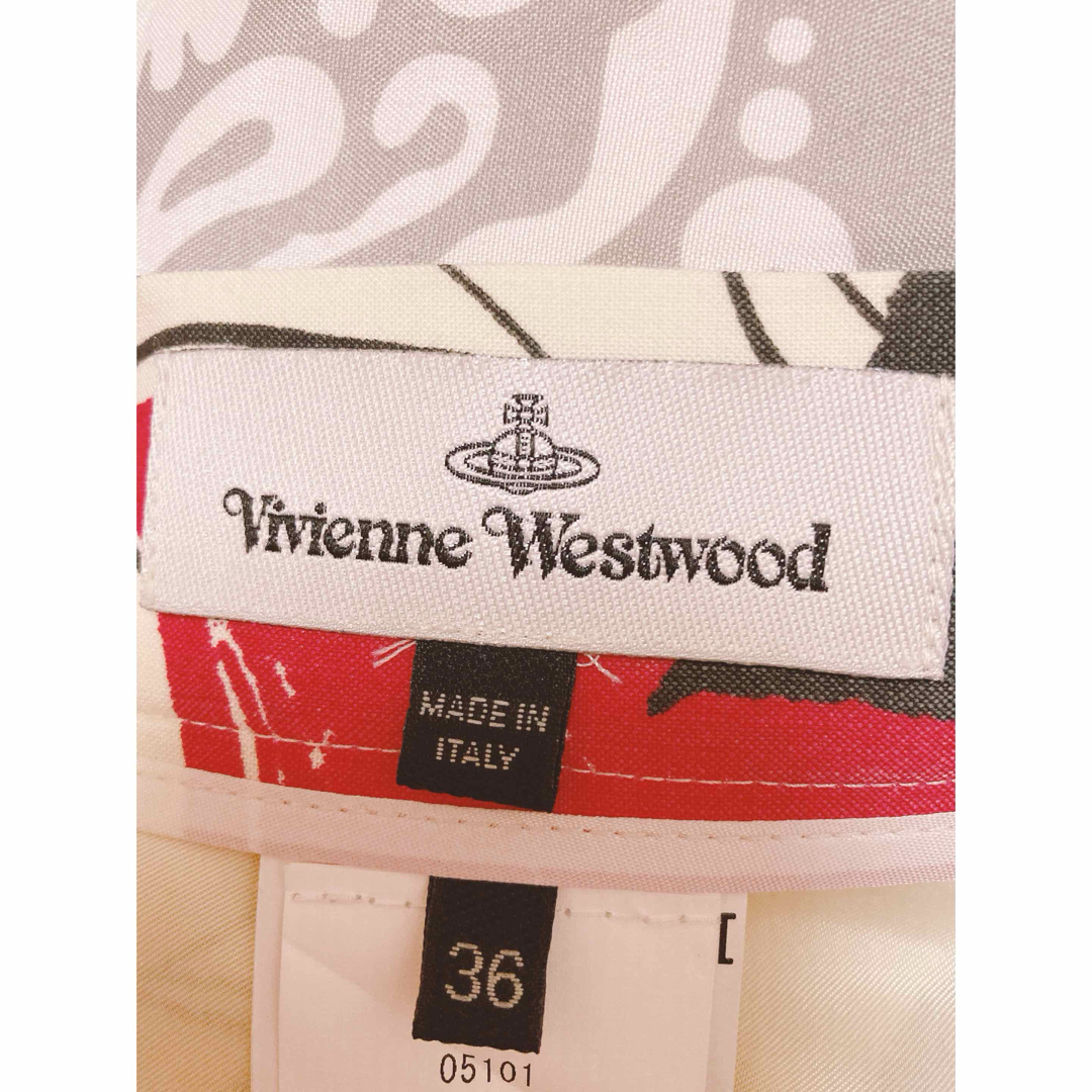 Vivienne Westwood(ヴィヴィアンウエストウッド)のGW値下【美品】【希少】Vivienne Westwood トランプ柄　スカート レディースのスカート(ひざ丈スカート)の商品写真