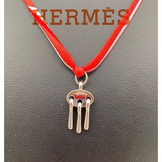 エルメス(Hermes)のHERMES マルチカラー　SS×シルク プティアッシュチョーカー　ネックレス(ネックレス)
