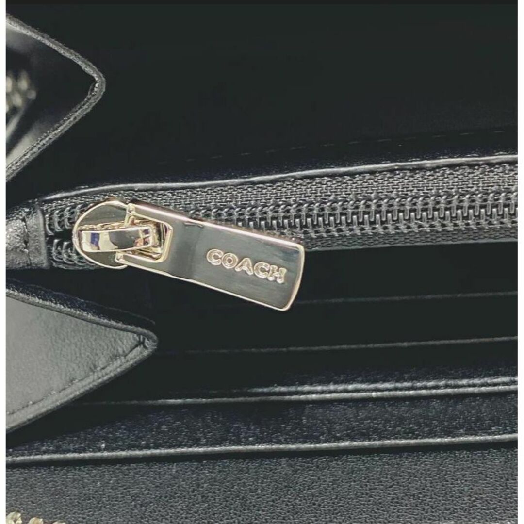 COACH(コーチ)の✨【新品未使用】コーチ　ラウンドファスナー長財布　シグネチャー　白黒 レディースのファッション小物(財布)の商品写真