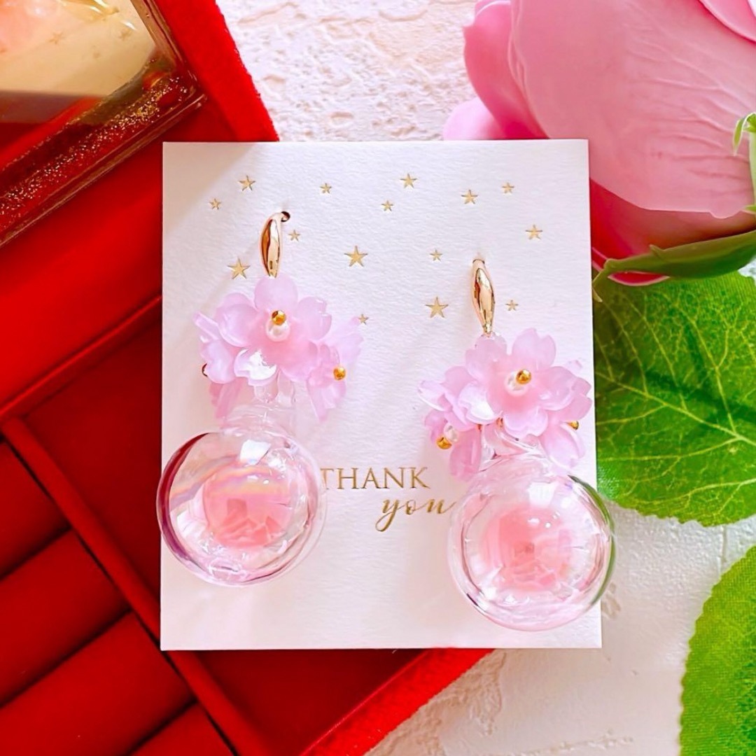 大人可愛い 桜 ガラスドーム ゆらゆら お洒落 ハンドメイド ピアス イヤリング ハンドメイドのアクセサリー(ピアス)の商品写真