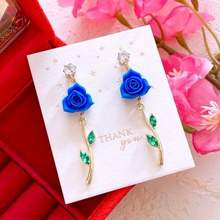 数量限定❣️ 一輪の薔薇 高みえ レディース ハンドメイド ピアス イヤリング(ピアス)