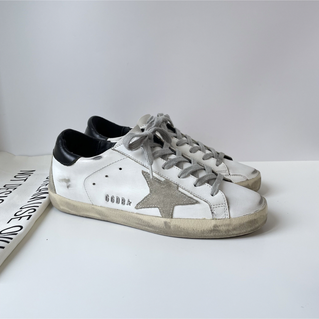 GOLDEN GOOSE(ゴールデングース)のGOLDEN GOOSE ゴールデングース スーパースター 36 黒☆美品 レディースの靴/シューズ(スニーカー)の商品写真