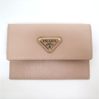 プラダ(PRADA)の【PRADA】プラダ カードケース レザー ピンクベージュ×ゴールド金具 1MF027 /kt09818tm(パスケース/IDカードホルダー)