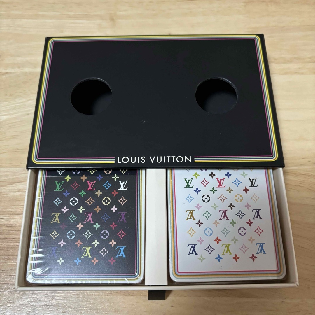 LOUIS VUITTON(ルイヴィトン)の【since…様専用】LOUIS VUITTONトランプ/2004年VIP限定 エンタメ/ホビーのテーブルゲーム/ホビー(トランプ/UNO)の商品写真