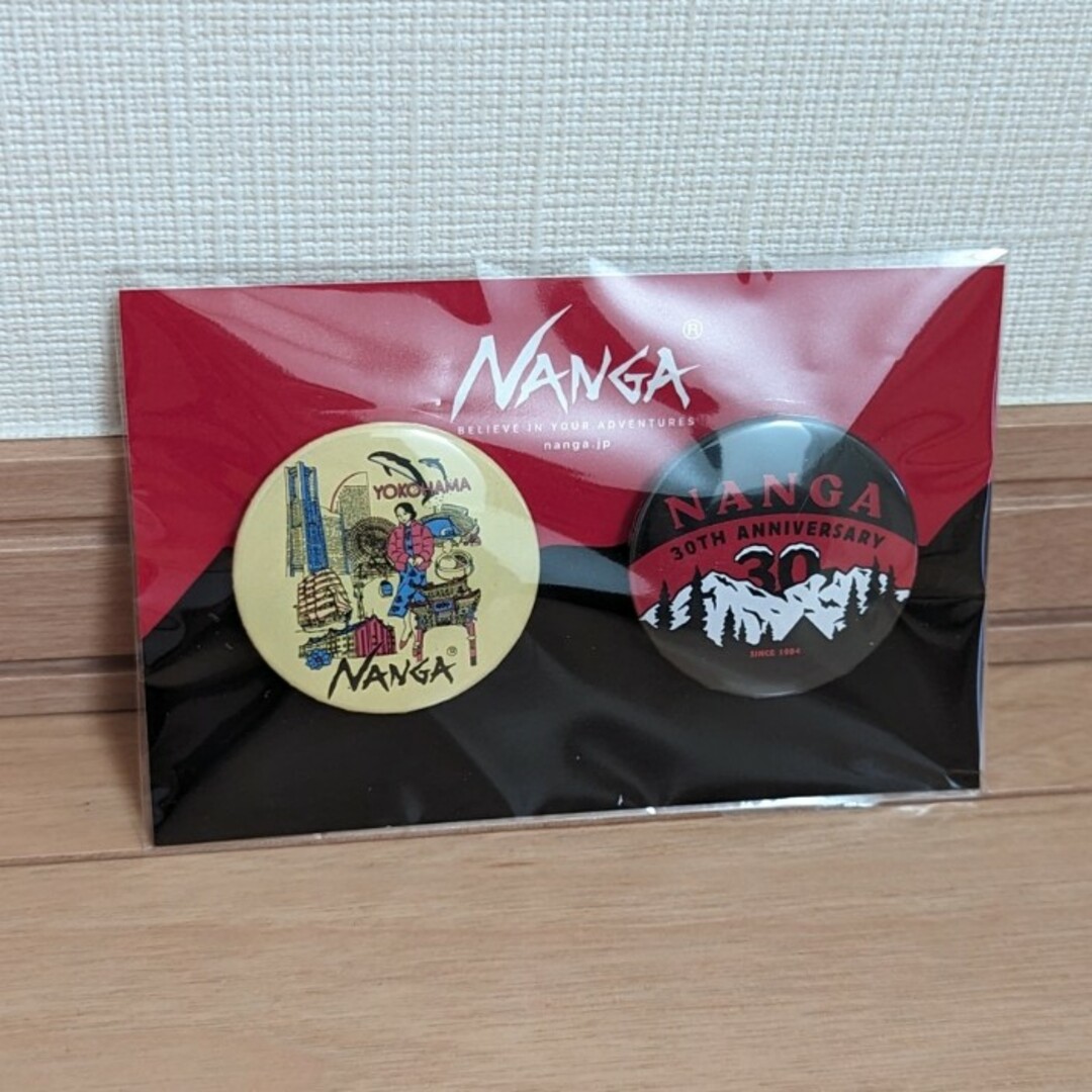 NANGA(ナンガ)の非売品 NANGA SHOP YOKOHAMA オープン記念 缶バッチ スポーツ/アウトドアのアウトドア(その他)の商品写真